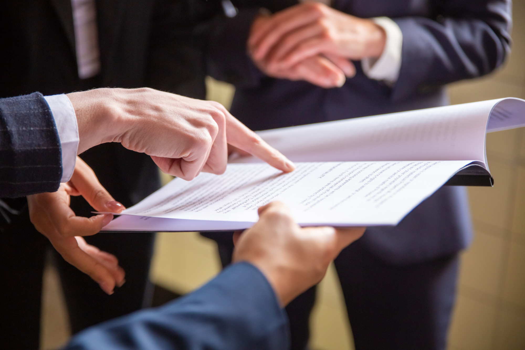 Understanding the Key Differences: Contract Addendum vs. Amendment